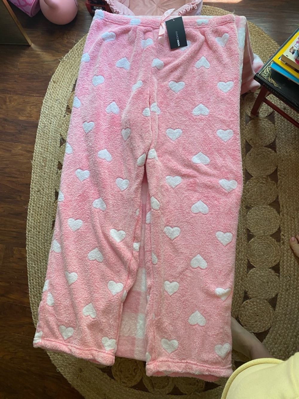 Pink white fuzzy heart pajama pants nwt